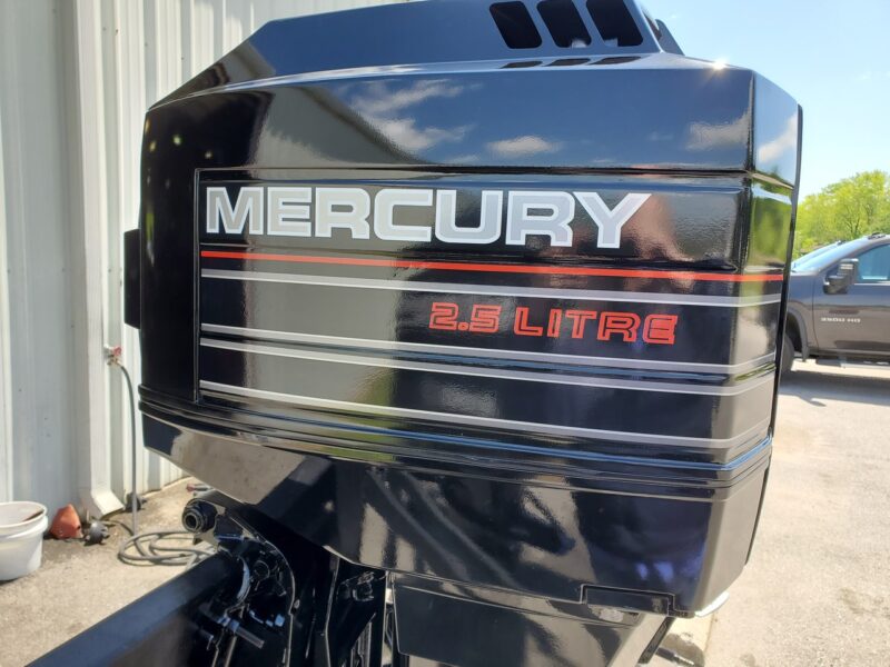 1994 Mercury 2.5L 200 HP 6-Cyl Carbureted 2-Stroke 25" (X) Outboard Motor - Image 4