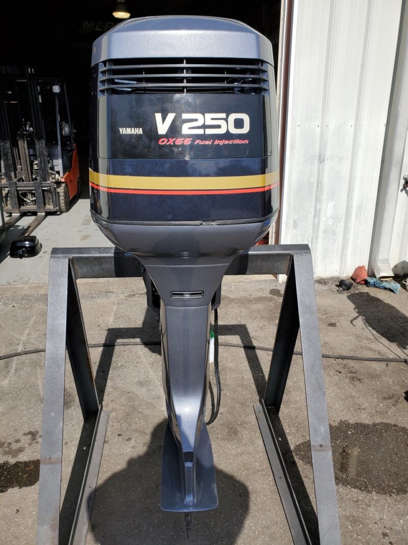 2001 Yamaha 250 HP 6-Cylinder EFI 2-Stroke 25"(X) Outboard Motor - Image 6