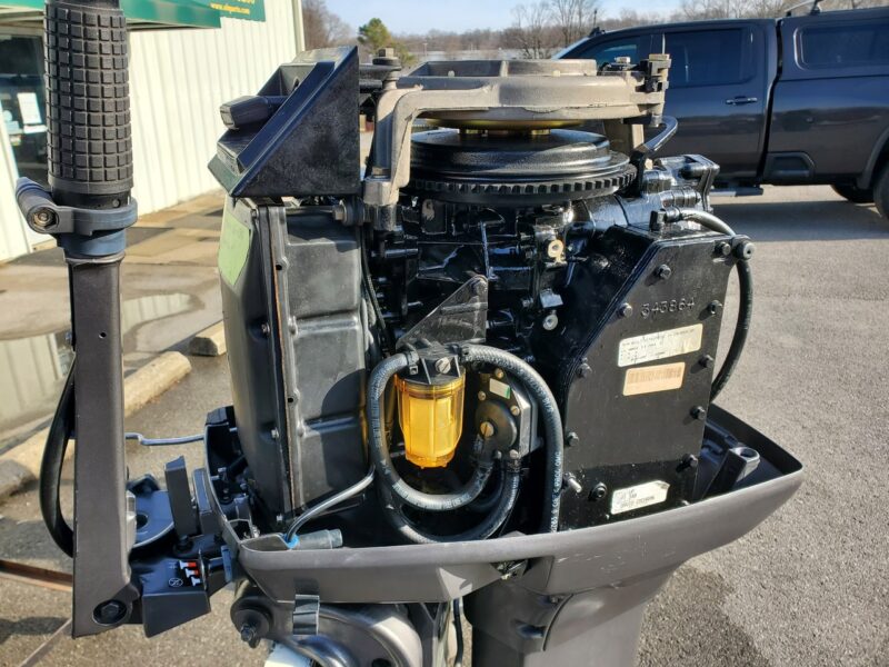 1999 Johnson 65 HP 3-Cyl Carbureted 2-Stroke 20" (L) Outboard Tiller Motor - Image 3