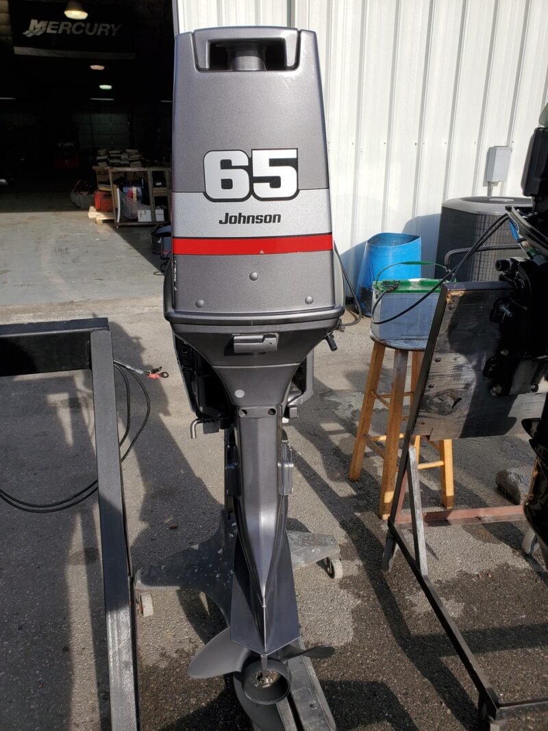 1999 Johnson 65 HP 3-Cyl Carbureted 2-Stroke 20" (L) Outboard Tiller Motor - Image 5