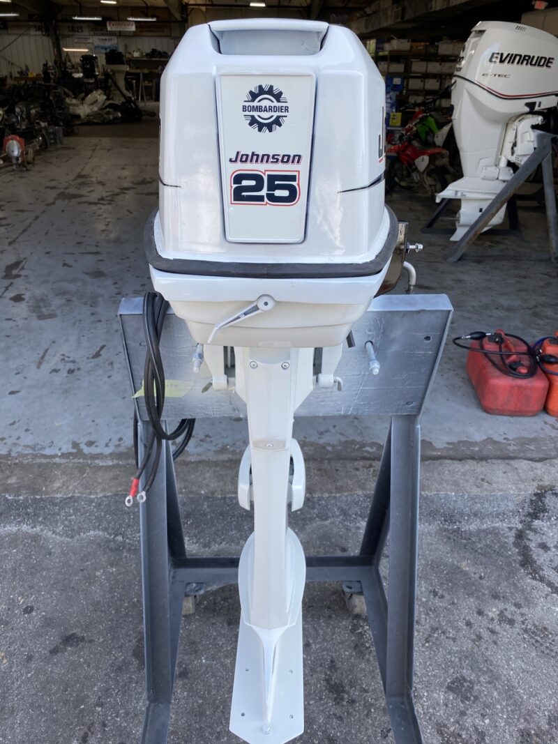 1992 Johnson 25 HP 2-Cyl Carbureted 2-Stroke 20" (L) Outboard Motor - Image 4